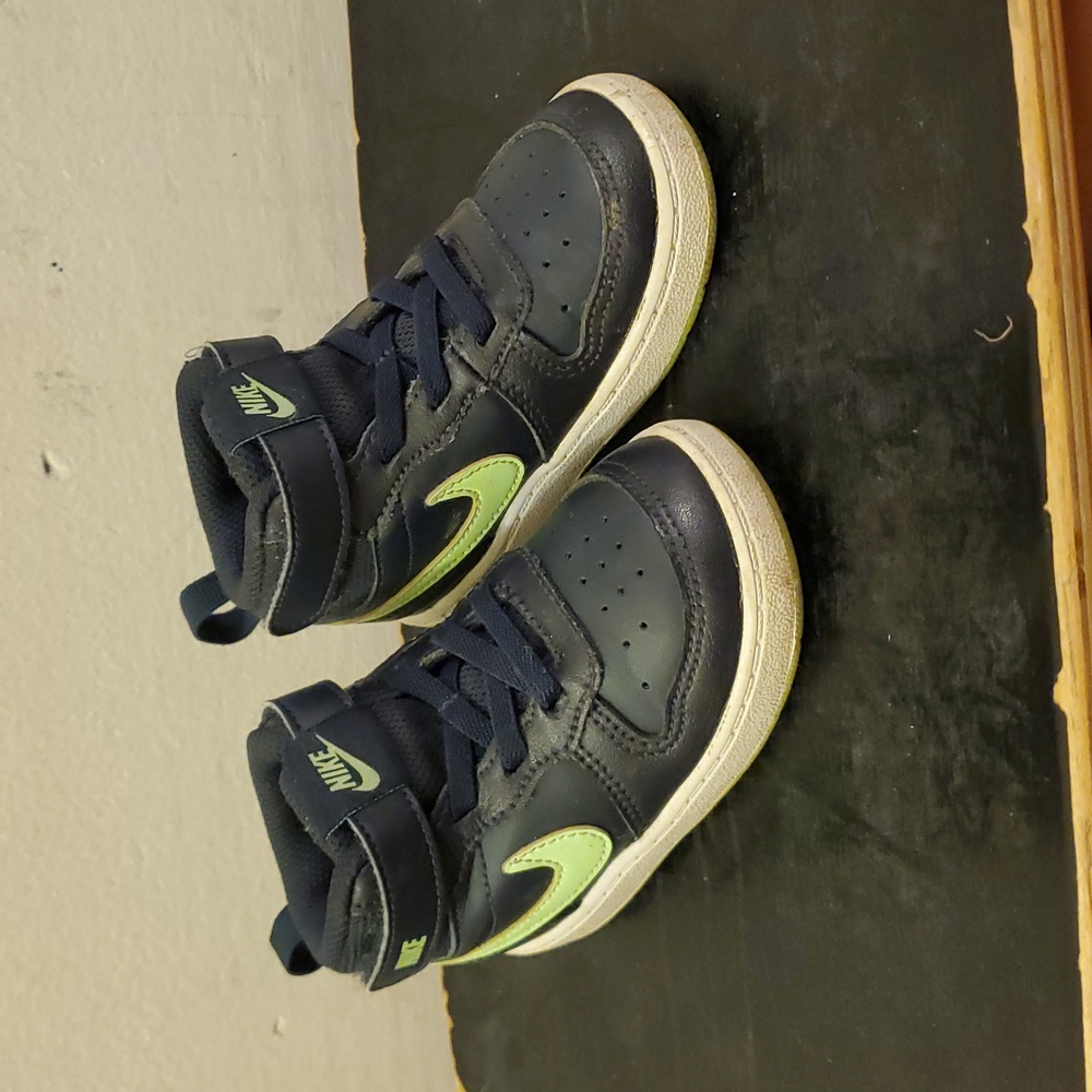 Nike Kids' Dark Blue and Lime Sneakers